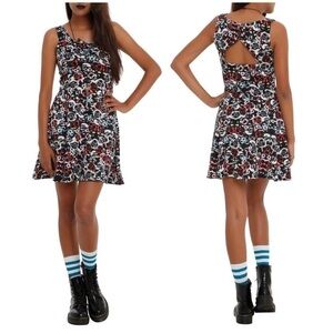 Hot Topic skulls and roses pinup keyhole back mini dress, stretchy, black,SM